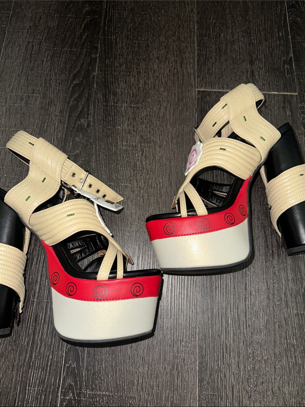 Dollskill x Naruto Ramen Heels - Picture 3 of 6